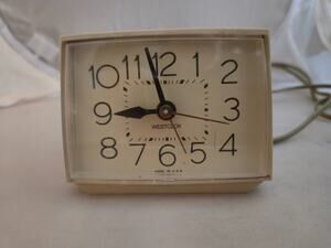 Vintage Westclox Bold II Model 22189 Analog Quartz Corded Electric Alarm Clock